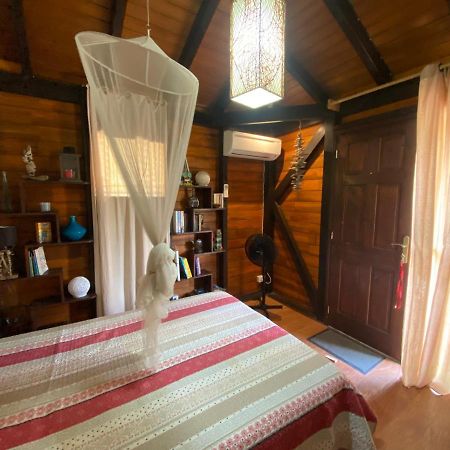 La Baie Du Bonheur Bed & Breakfast Deshaies Bagian luar foto