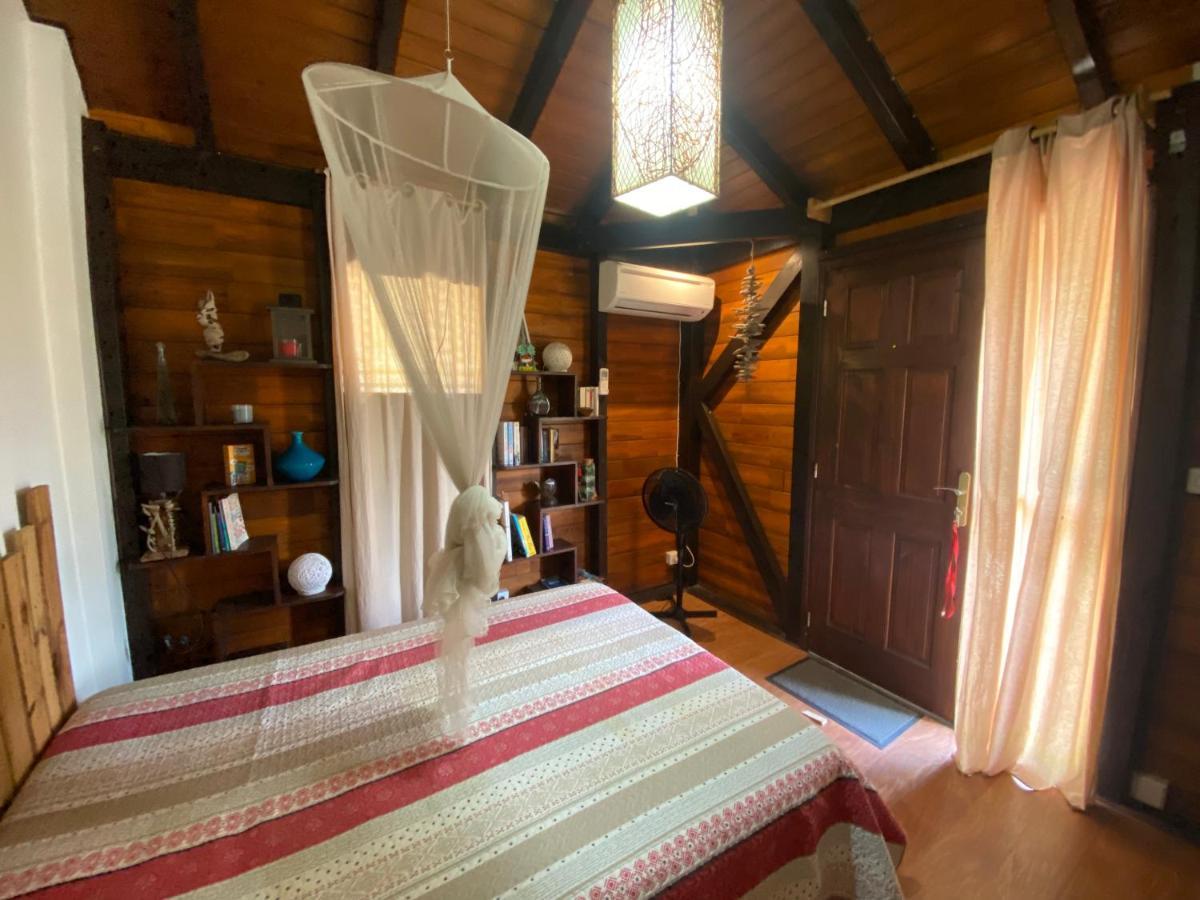 La Baie Du Bonheur Bed & Breakfast Deshaies Bagian luar foto