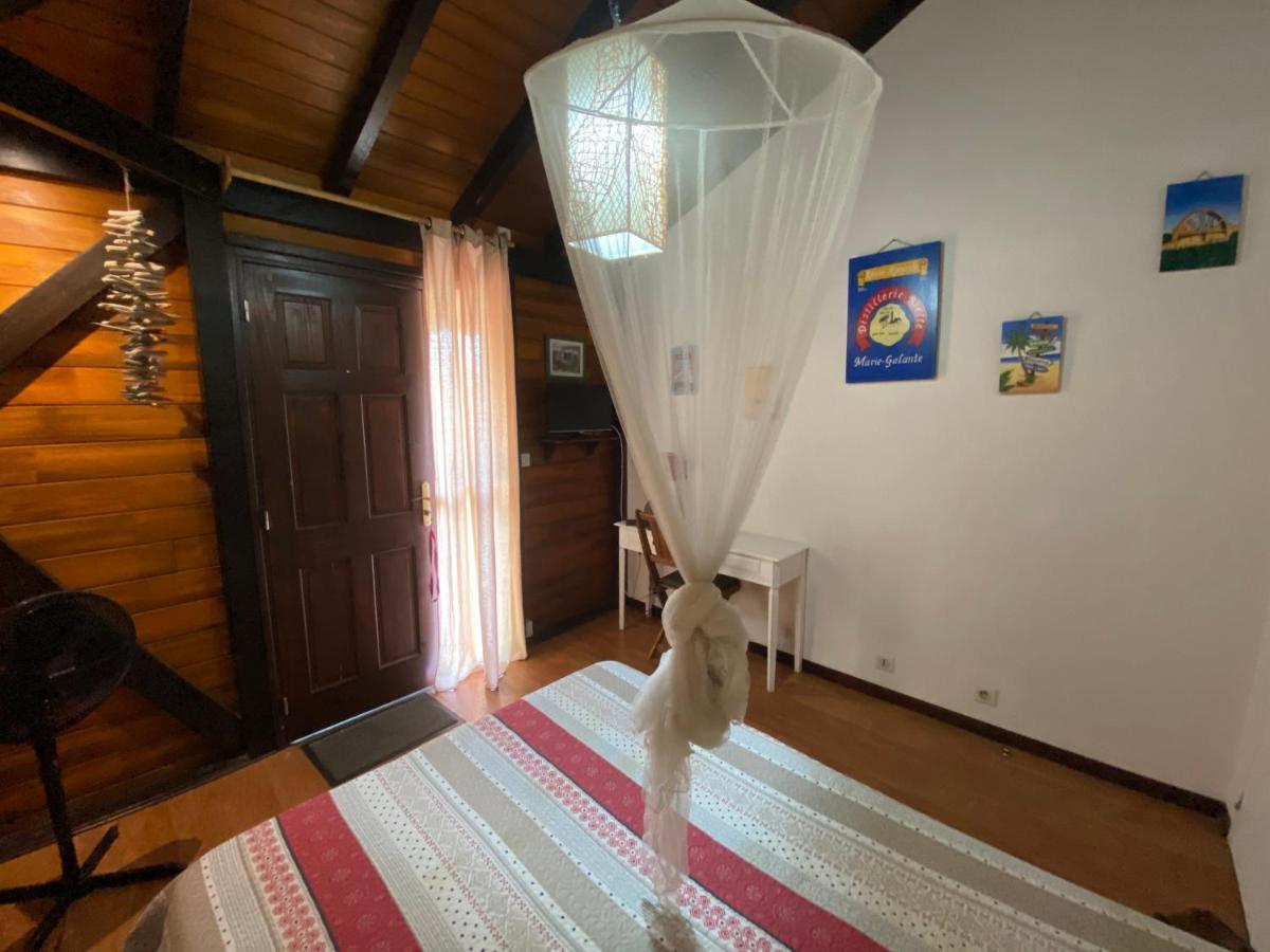 La Baie Du Bonheur Bed & Breakfast Deshaies Bagian luar foto
